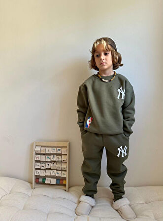 Erkek Çocuk Yazı Baskılı Sweatshirt Takım