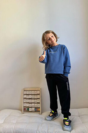 Erkek Çocuk Yazı Detaylı Sweatshirtli Kışık Takım