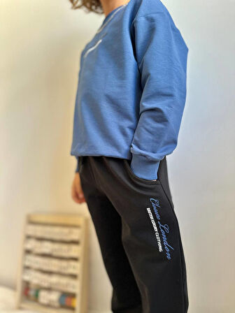 Erkek Çocuk Yazı Detaylı Sweatshirtli Kışık Takım