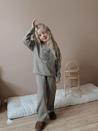 Kız Çocuk Çiçek Detaylı Sweatshirt Kışlık Takım