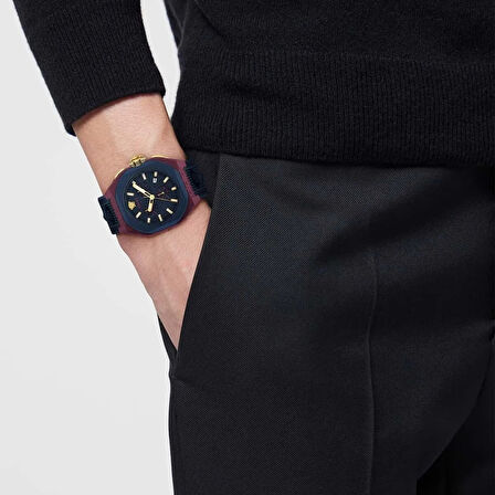 Versace VRSCVE9L00525 Erkek Kol Saati
