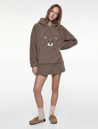 Ayıcık İşlemeli Uzun Kollu Kapüşonlu Oversize Peluş Sabahlık