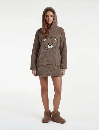 Ayıcık İşlemeli Uzun Kollu Kapüşonlu Oversize Peluş Sabahlık