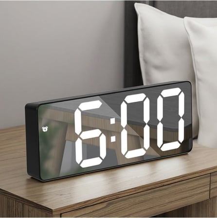 Dijital Masa Saati – Alarm Erteleme, Gece Modu Ve Ses Kontrollü Akıllı Led Saat