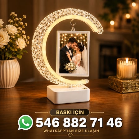 Kişiye Özel Fotoğraflı Kristal Hilal LED Masa Lambası