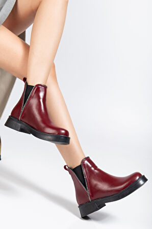 02-02 Bordo Kırışık Rugan Taş Aksesuarlı Lastikli Günlük Kadın Bot