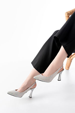 S-601 Gümüş Arkası Açık Taş Aksesuarlı Günlük Kadın Sandalet