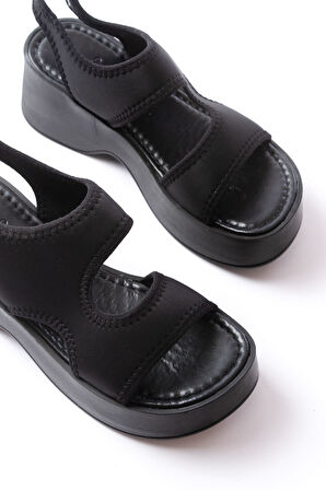 24414-573 Siyah Dalgıç Günlük Dolgu Topuk Kadın Sandalet 