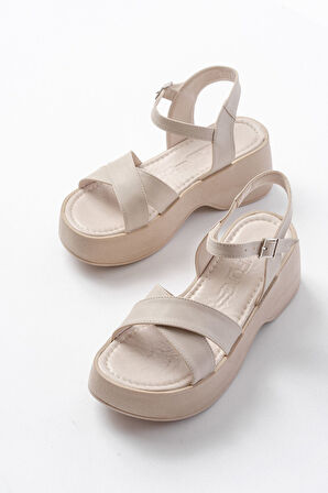 24414-1005 Bej Günlük Çapraz Dolgu Topuk Kadın Sandalet   