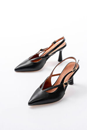 4962 Siyah Sivri Burun Tokalı Yuvarlak Topuk Kadın Sandalet 