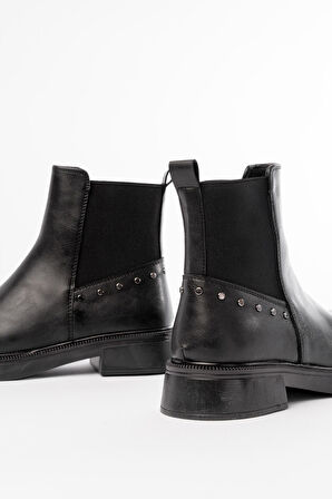 02-2005 Siyah Lastikli Günlük Kadın Bot 