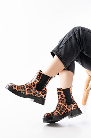 02-2137 Leopar Lastikli Günlük Kadın Bot 