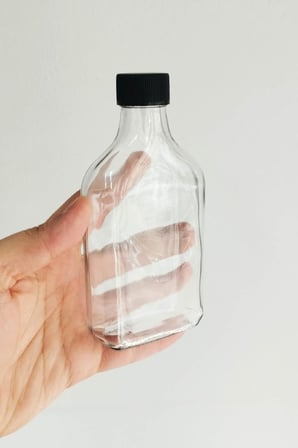 200 cc Kapaklı Cold Brew Şişesi 200 ml Yassı Soğuk Kahve Cam Şişe 6 Adet (Siyah (Plastik))