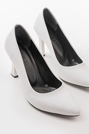 izzet ST-001 Beyaz Rugan Günlük 9 cm Topuklu Bayan Stiletto Ayakkabı