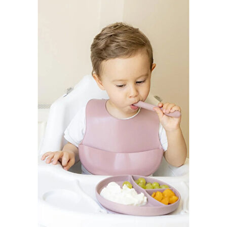 Pembe 3 lü Silikon Yemek Seti - Önlük + Diş Kaşıyıcılı Kaşık + Vakumlu Tabak