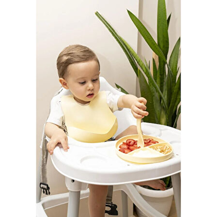 Sarı 3 lü Silikon Yemek Seti - Önlük + Diş Kaşıyıcılı Kaşık + Vakumlu Tabak