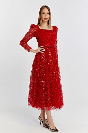  Kadın Kare Yaka Tül Kumaş Üzerine Inci Boncuklu Tül Şık Ve Zarif Abiye Elbise