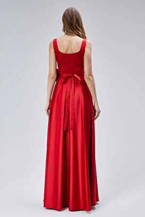 Kadın Abiye Ve Mezuniyet Çiçek Detaylı Kare Yaka Pileli  Saten Abiye Elbise