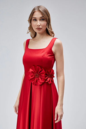 Kadın Abiye Ve Mezuniyet Çiçek Detaylı Kare Yaka Pileli  Saten Abiye Elbise