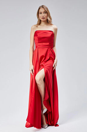 Kadın Abiye Ve Mezuniyet Elbise Taşlı Drape Detaylı Yırtmaçlı Straplez Saten Abiye Elbise