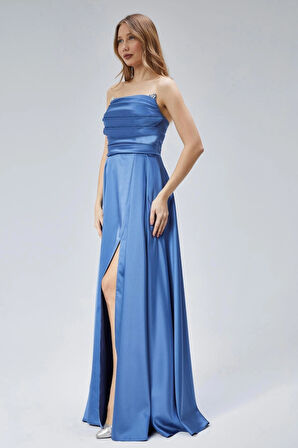 Kadın Abiye Ve Mezuniyet Elbise Taşlı Drape Detaylı Yırtmaçlı Straplez Saten Abiye Elbise