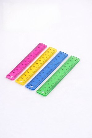 Renkli Plastik Cetvel Seti 15 cm – 5 Adet | Şeffaf, Dayanıklı ve Net Ölçüm | Okul, Ofis ve Kırtasiye Kullanımı