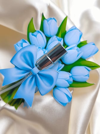 Pamuğum Atelier Mavi Lale Buketli 10ml Sprey Kolonya Kına Söz Nişan Nikah Hediyeliği (50 Adet)