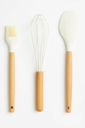 3’lü Silikon Mutfak Seti Bambu Saplı Fırça Spatula Çırpıcı Isıya Dayanıklı Yapışmaz Hamur Karıştırıcı Çırpıcı Set Ergonomik Ahşap Saplı Mutfak Gereçleri Kolay Temizlenebilir Sağlıklı Pişirme