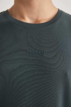 DeFacto Comfort Regular Fit Rahat Kalıp Bisiklet Yaka Baskılı Kısa Kollu Ağır Kumaş Tişört B4221AX24SPGN1082