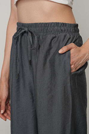 Kadın Düz Renk Beli Lastikli Bol Paça Pantolon