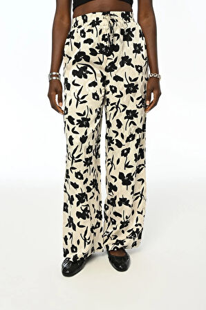 KADIN RAHAT KALIP BOL PAÇA BELİ LASTİKLİ ÇİÇEK DESENLİ PANTOLON