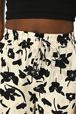 KADIN RAHAT KALIP BOL PAÇA BELİ LASTİKLİ ÇİÇEK DESENLİ PANTOLON