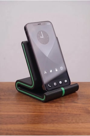 Vero Siyah Üzeri Yeşil Şeritli Masaüstü Telefon Tutucu ve Tablet Standı - Modern Oyuncu Aksesuarı