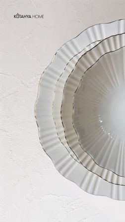 Timeless Elegance Yemek Takımı 24 Parça Gerçek Altın Lüks Modern
