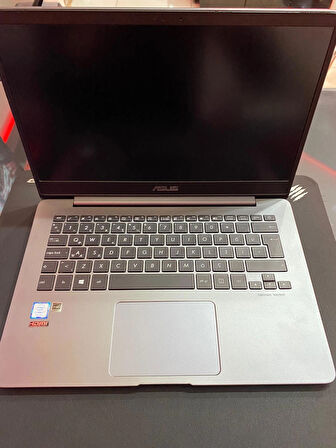 ASUS ZENBOOK 14 İ7-7500U 8GB RAM 128GB SSD 14'' METAL KASA UX490UQ