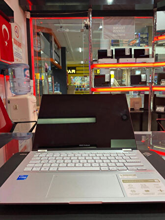 ASUS VİVOBOOK S14 FLİP İ5-1335U 8GB RAM 1TB SSD 14''TP3402VA-LZ187W teşhir