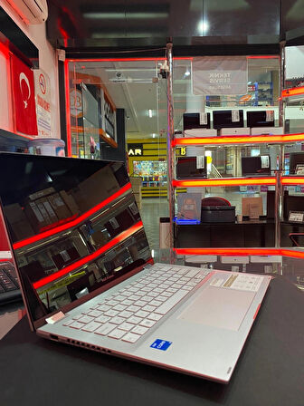 ASUS VİVOBOOK S14 FLİP İ5-1335U 8GB RAM 1TB SSD 14''TP3402VA-LZ187W teşhir
