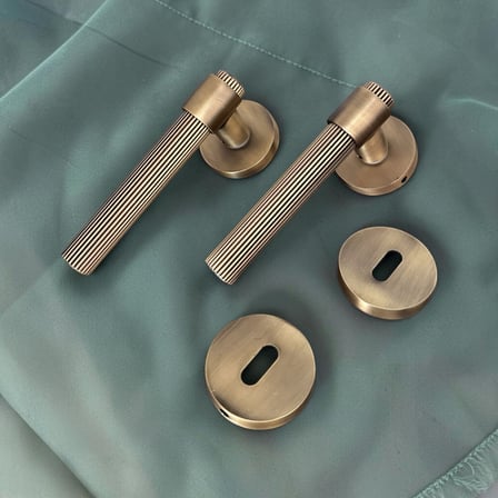 Sare Mat Antik Sarı Rozetli Oda Kapı Kolu Elegant Model