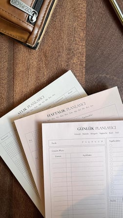 3'lü Masaüstü Planlayıcı Set (Günlük Planlayıcı, Haftalık Planlayıcı, Aylık Planlayıcı)