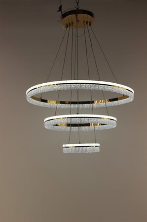 Şık Gold Kaplama 3 Katlı Silikonlu Kristalize Halka Serisi Formu Modern Led Sarkıt