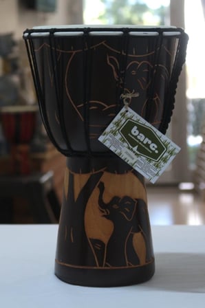 BARC Ahşap Djembe, 30 cm, Mahoni Ağacı ve Keçi Derisi, Otantik Çalgı, Model 006, Fil Figürlü, Dekoratif Davul