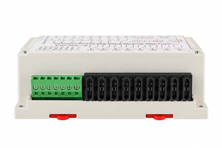 8 KANALLI DC SİGORTALI 12V RÖLE KUTUSU