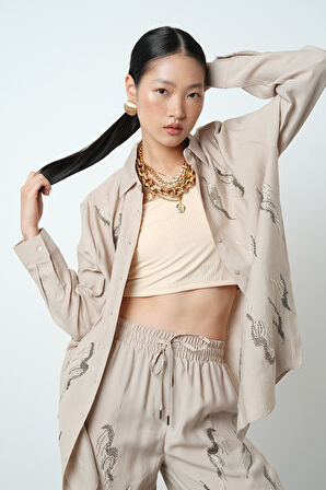 Kadın Önü Taş İşlemeli Düz Renk Oversize Gömlek