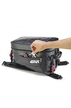 Gıvı Grt715 Depo Üstü Çanta Siyah 20lt