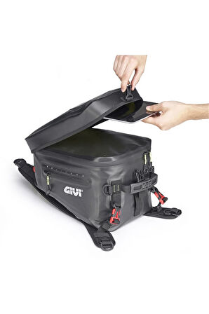 Gıvı Grt715 Depo Üstü Çanta Siyah 20lt