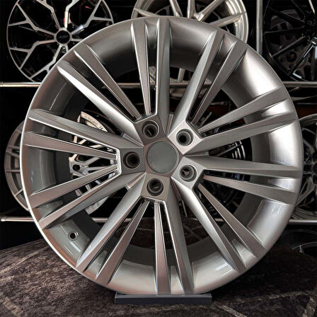 18 inç 5x112 OCTAVİA SUPERB UYUMLU Gümüş Jant Modeli Skoda