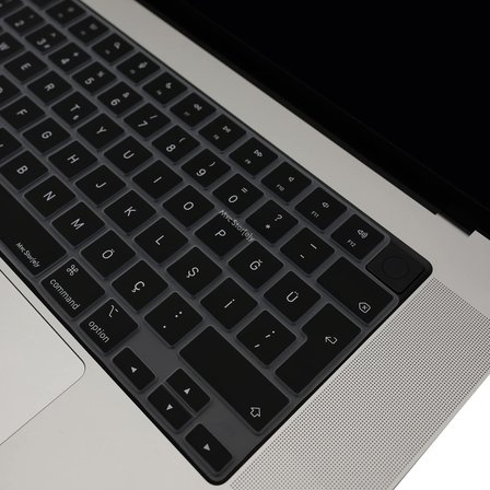 MacBook Türkçe‑Q Klavye Koruyucu Silikon Kılıf Kapak MacBook Air 13,6-15,3 Pro 14-16 inç Uyumlu M5/M4/M3/M2/M1 Touch ID – Toz, Dökülme ve Çizilmelere Karşı Koruma Siyah