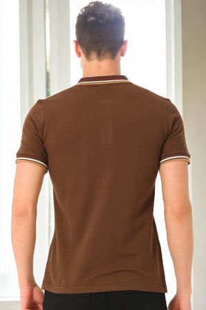 Dewberry Erkek Tişört Kahve T9594 | T-Shirt, Günlük Üst Giyim ve Şehir Stili, Jean, Şort ve Chino Pantolon Kombinleri, Gömlek veya Ceket Altına Katmanlı Kullanım, Hafta Sonu ve Arkadaş Buluşmaları, Spor Ayakkabı ve Sneaker ile Kombin, Günlük Stil