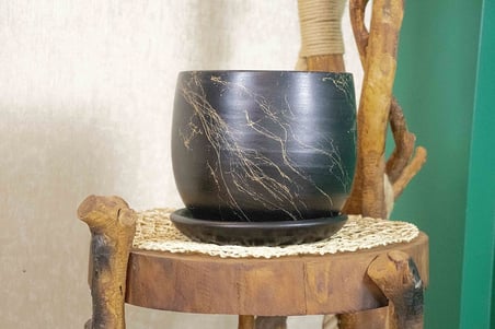 Ev Dekorasyon Siyah Üzeri Gold Tabaklı Terracota Toprak Saksı Saksılık Salon Çiçeklik 19 CM