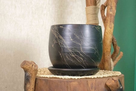 Ev Dekorasyon Siyah Üzeri Gold Tabaklı Terracota Toprak Saksı Saksılık Salon Çiçeklik 19 CM